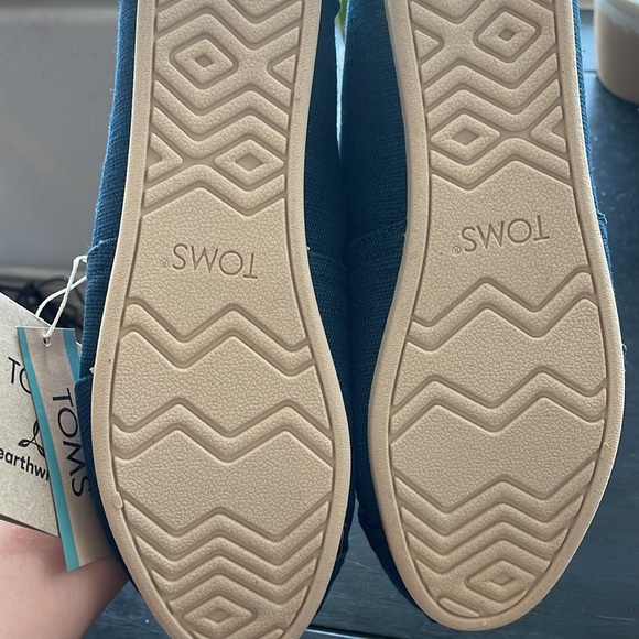 Blue toms new with tags - Picture 2 of 3